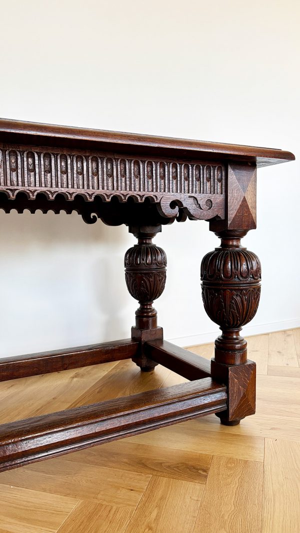 19th century oak table in Renaissance style - Image 3