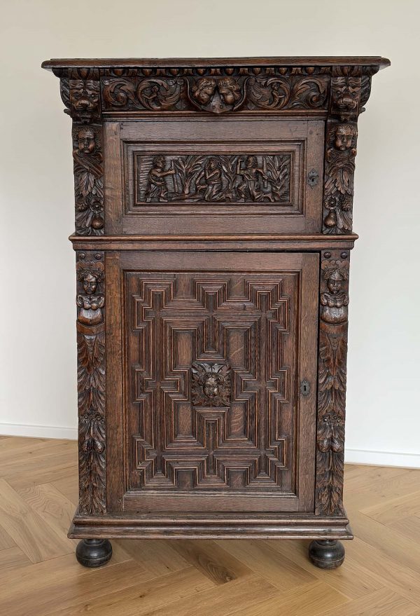 19th C. with 17th C. elements carved oak cupboard - Flanders - Image 2