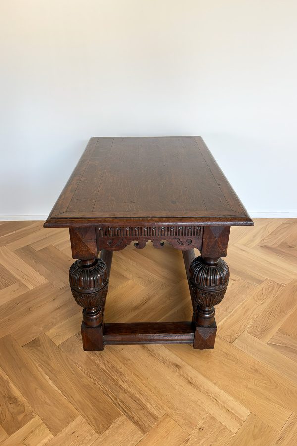 19th century oak table in Renaissance style - Image 5